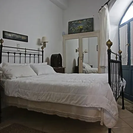 Villa Kynthia Panormos  Room photo